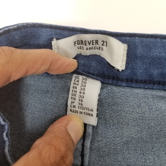 🌼6/20$🌼Forever 21 Jean's shorts size 30 - Picture 5 of 7